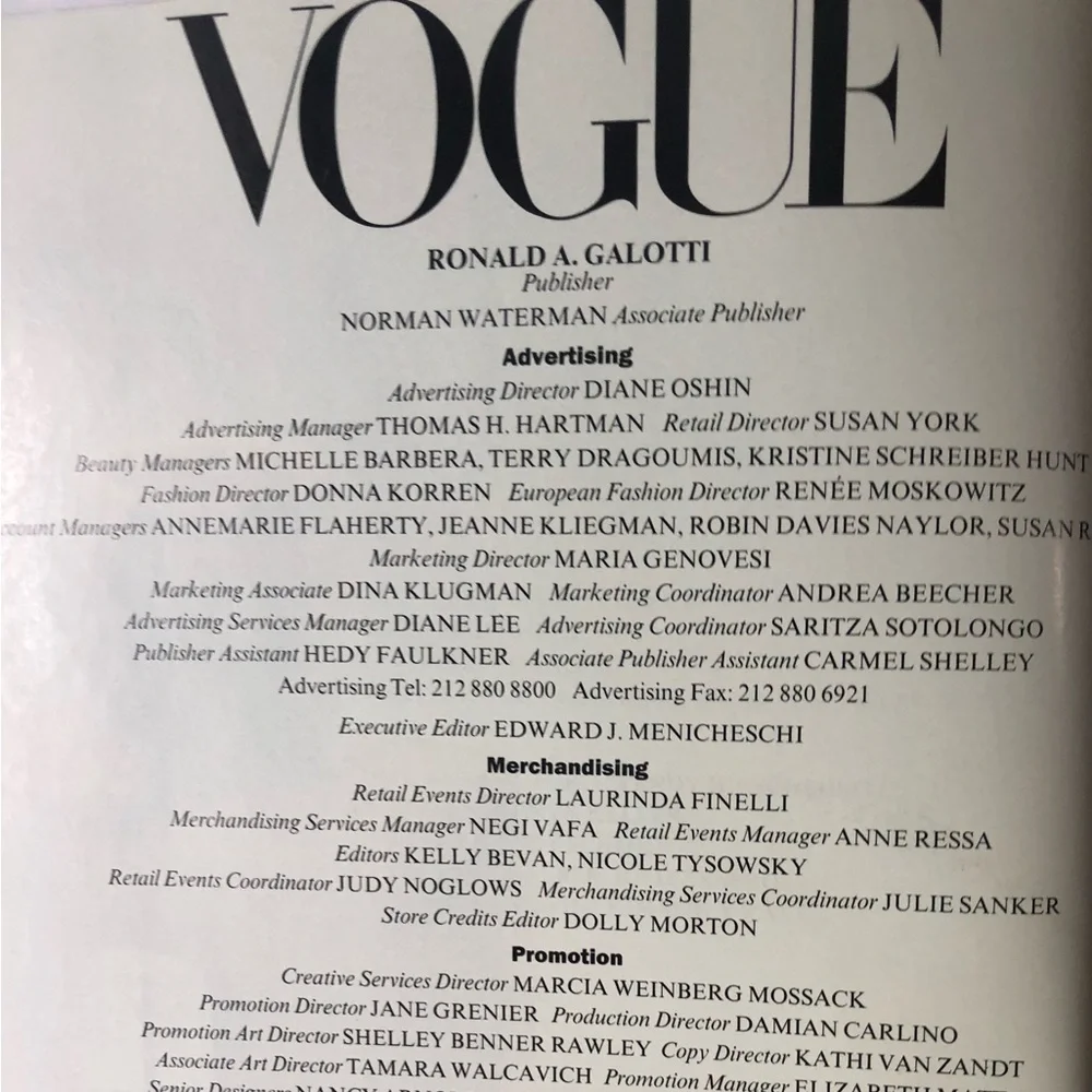 Vogue MAY 1994 GEENA DAVIS COVER - Picture 4 of 14